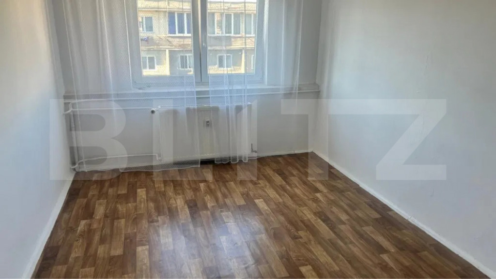 Cameră de cămin de vânzare - zonă Tractorul - mutare ime