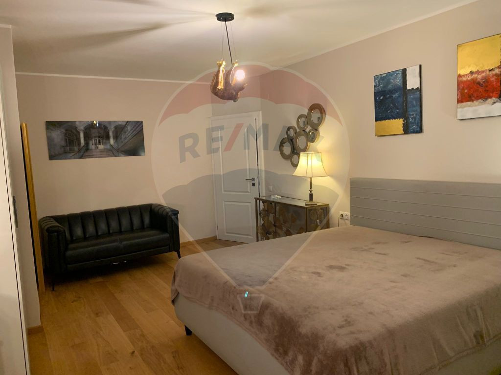 Apartament cu 2 camere de închiriat în zona Central