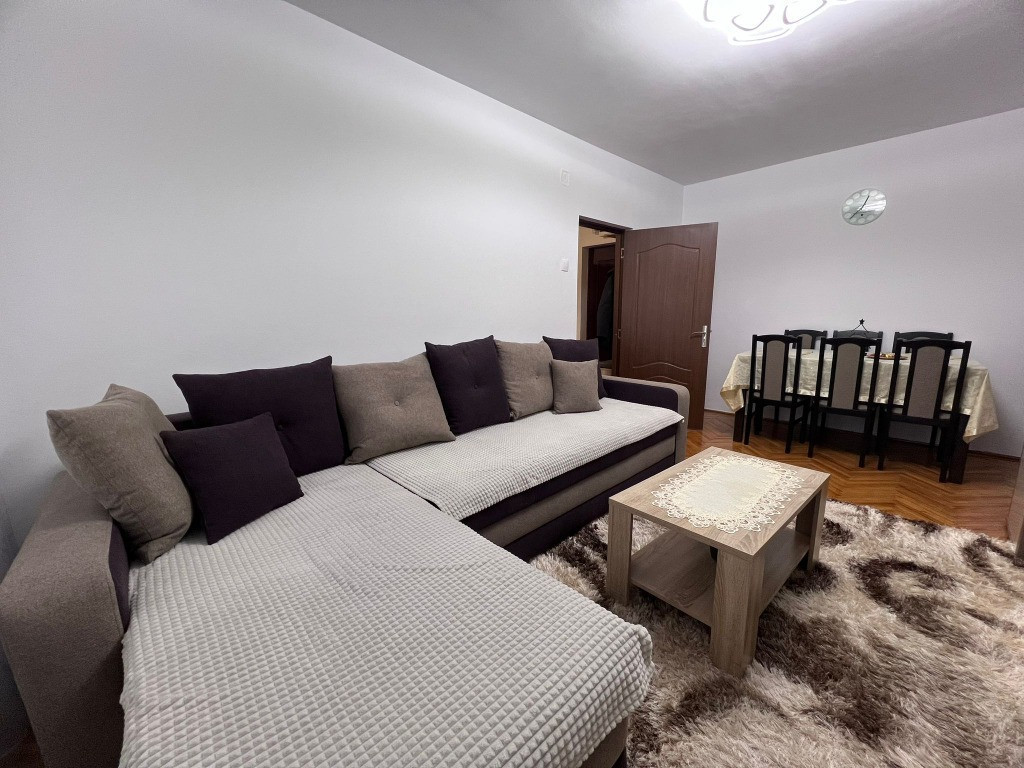 Apartament 3 camere, decomandat,zona Deva Mall/Baroul de avocati