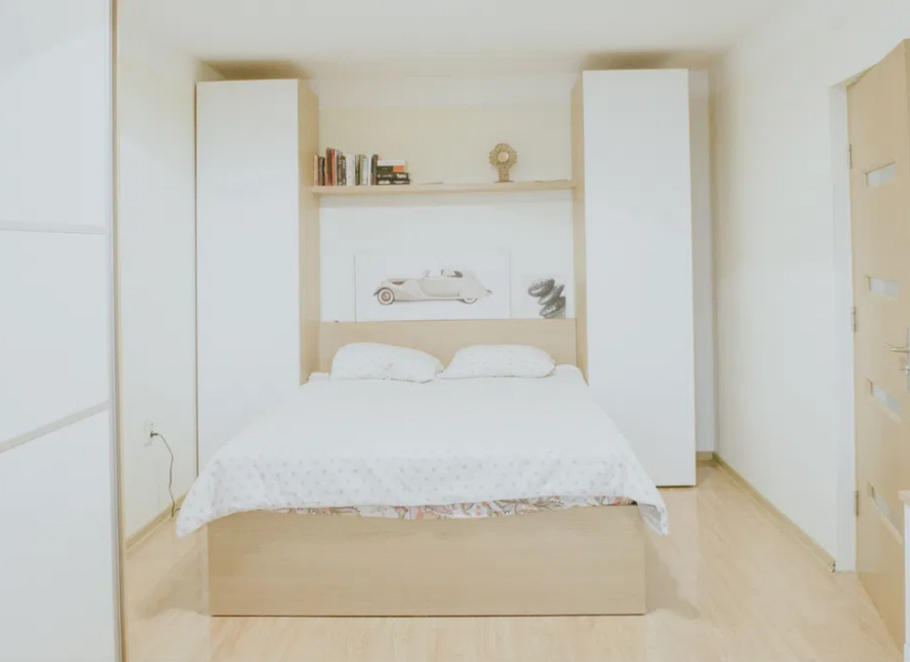 Garsoniera decomandata - zona Astra