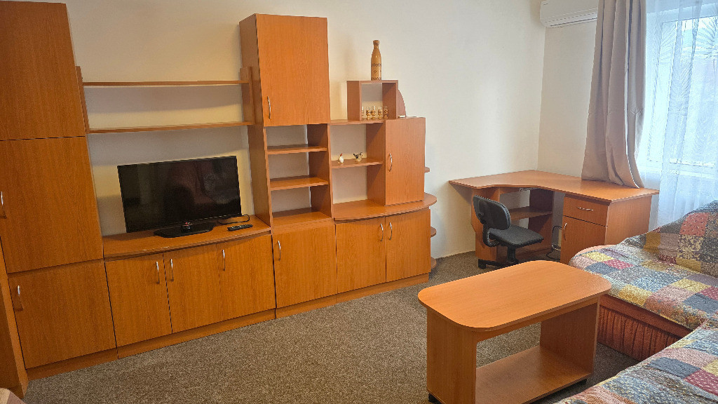 Inchiriez spatiu comercial in Deva, zona Liliacului, parter, izolat