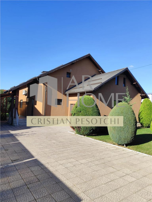 VIla spatioasa 250 mp Baicoi Ciresi