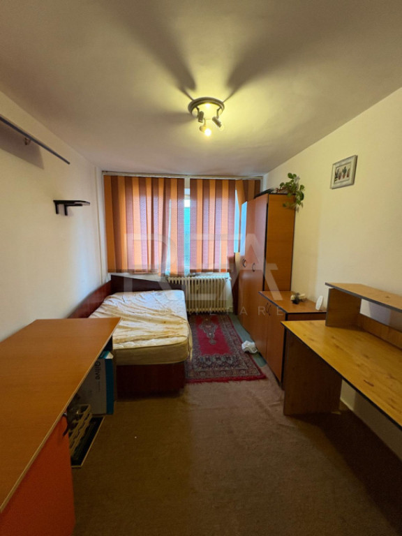 2 camere Titan decomandat, an 1972, reabilitat