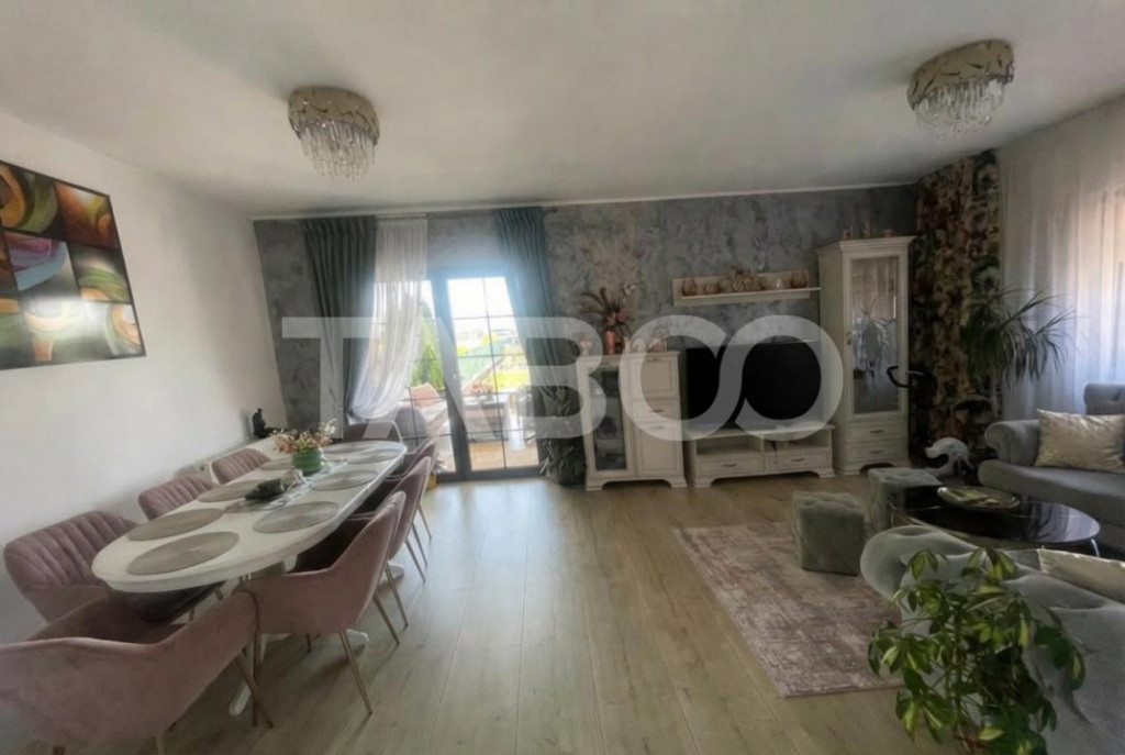 Casa moderna 5 camere piscina si curte de 464 mp de vanzare