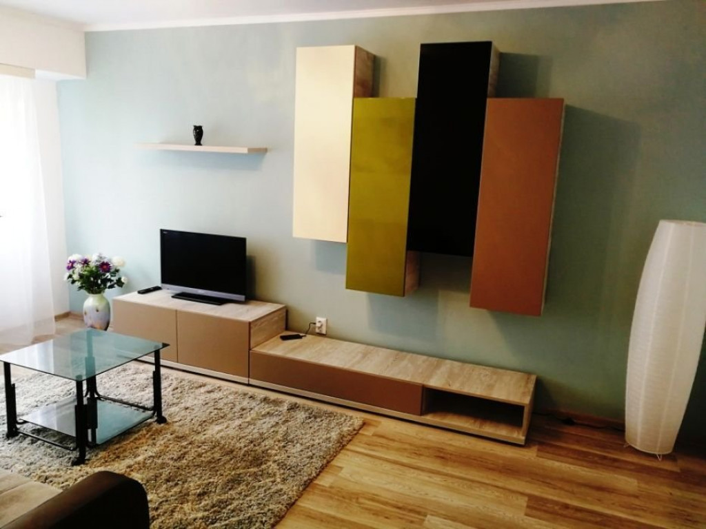 Apartament 3 camere de inchiriat, in zona Tomis Nord - Cons