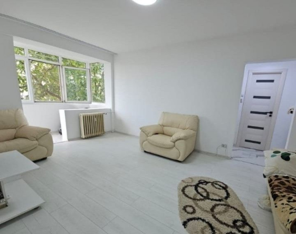 Apartament 2 camere, 1 Decembrie 1918 / Titan / Liviu Reb...