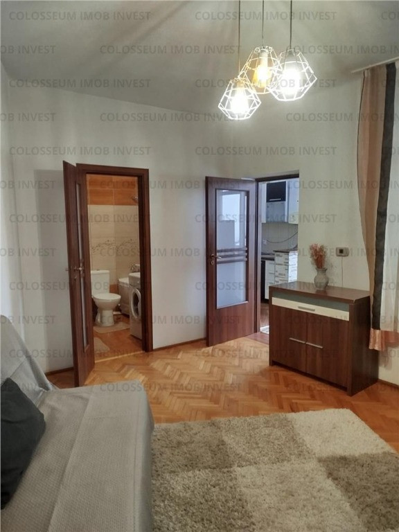 COLOSSEUM: Garsoniera 45m renovat mobilat utilat Centrul Istoric