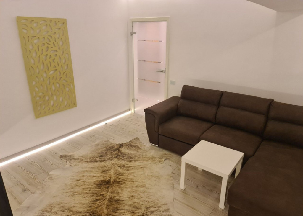 Garsoniera | Zona Capitol | Termen Lung | Recent renovata