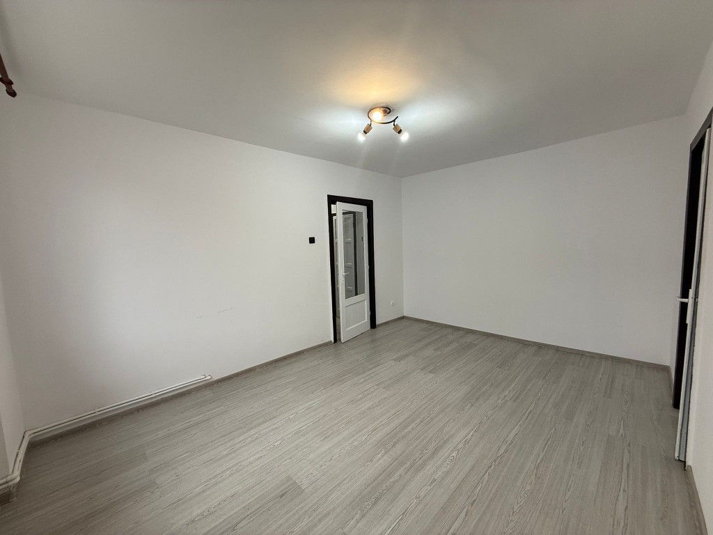 Apartament 2 camere – etaj 1- zona Cinema Patria