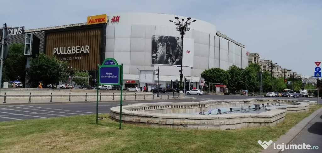 Garsonieră decomandată, vedere catre Dâmbovița, Uniri...