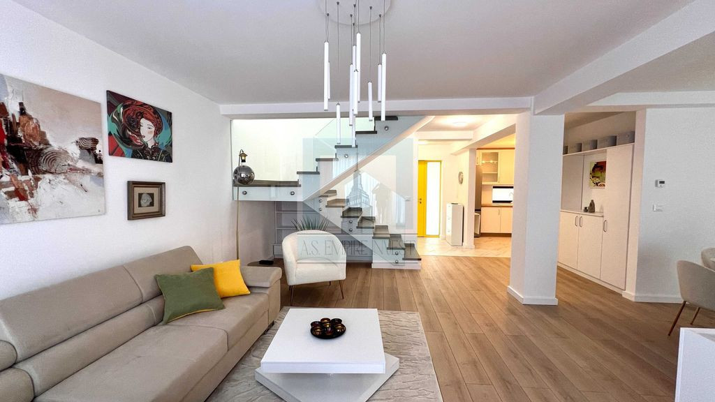 De închiriat casă construcție nouă, zona Calea Feldio...