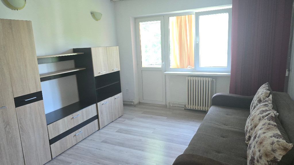 Inchiriez apartament 2 camere in Deva, zona centrala (Piata Centrala),