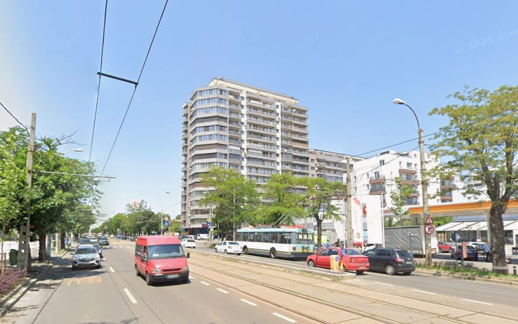 Zona Bucurestii Noi sp 143 mp vitrina 10 ml ideal market ...