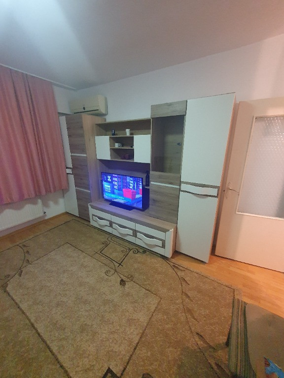 Dau in chirie garsoniera str. Sovata