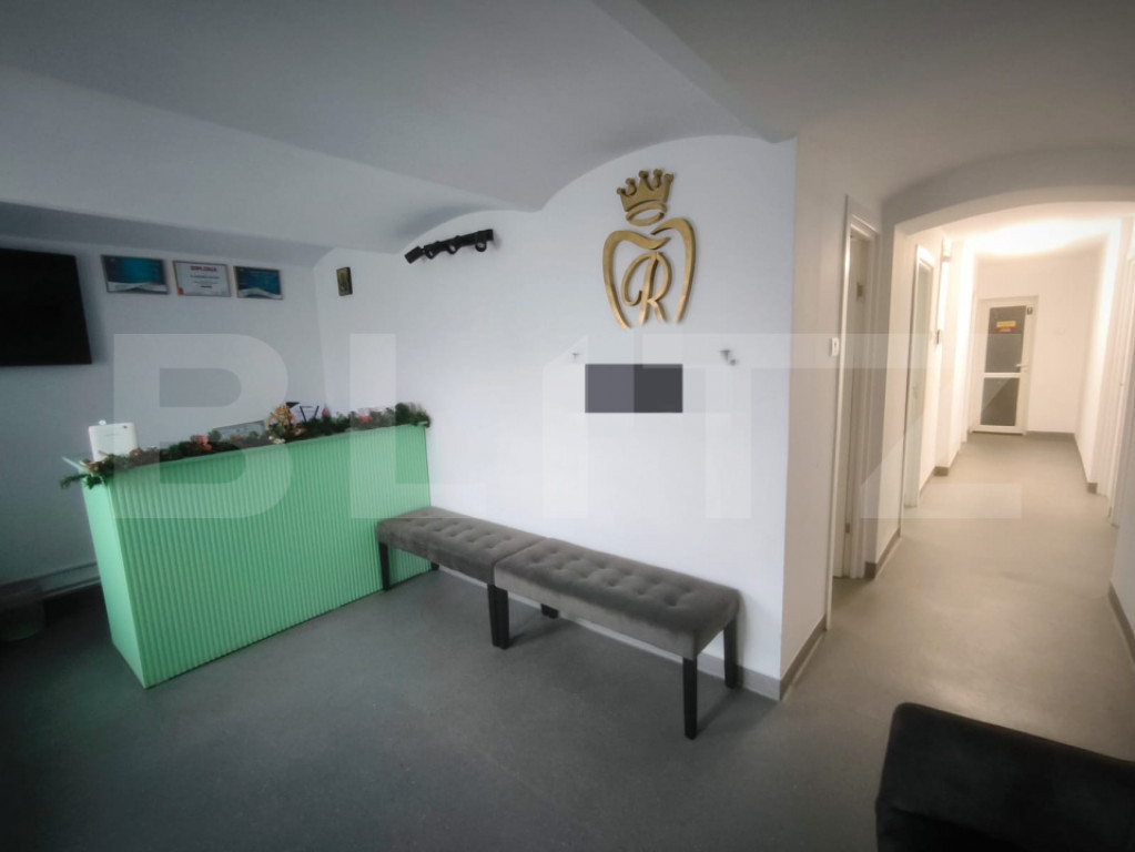 Cabinet stomatologic, 65 mp, zona Bariera Valcii