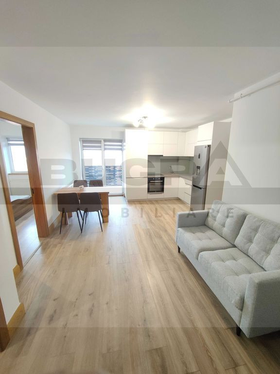 Apartament de 3 camere modern, bloc nou, parcare, zona Vivo