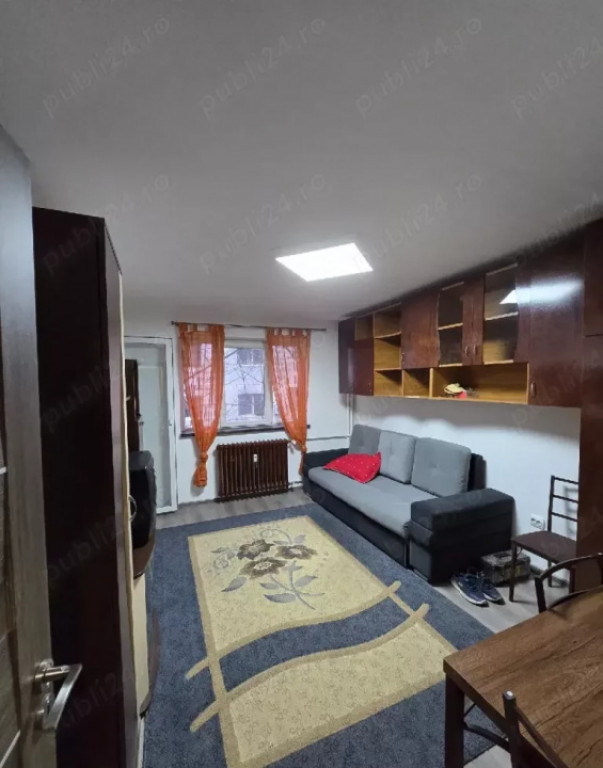 Apartament 2 camere / 40 mp / zona Ichil / balcon / bloc iz