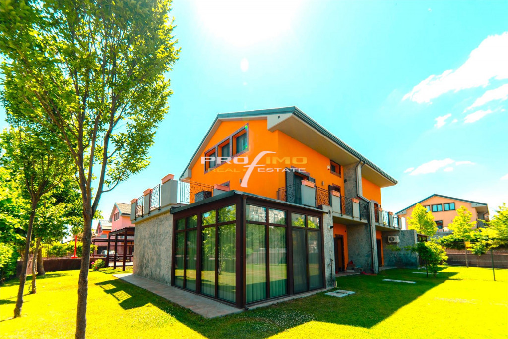 Vila Exclusivista P 2E M zona Faleza Nord - Plaja Reyna