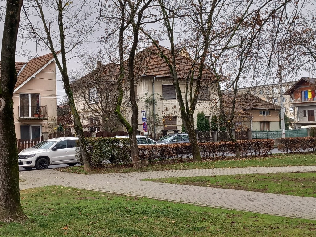 Apartament 3 camere la casă, parter sau etaj, P-ța G. Călinescu