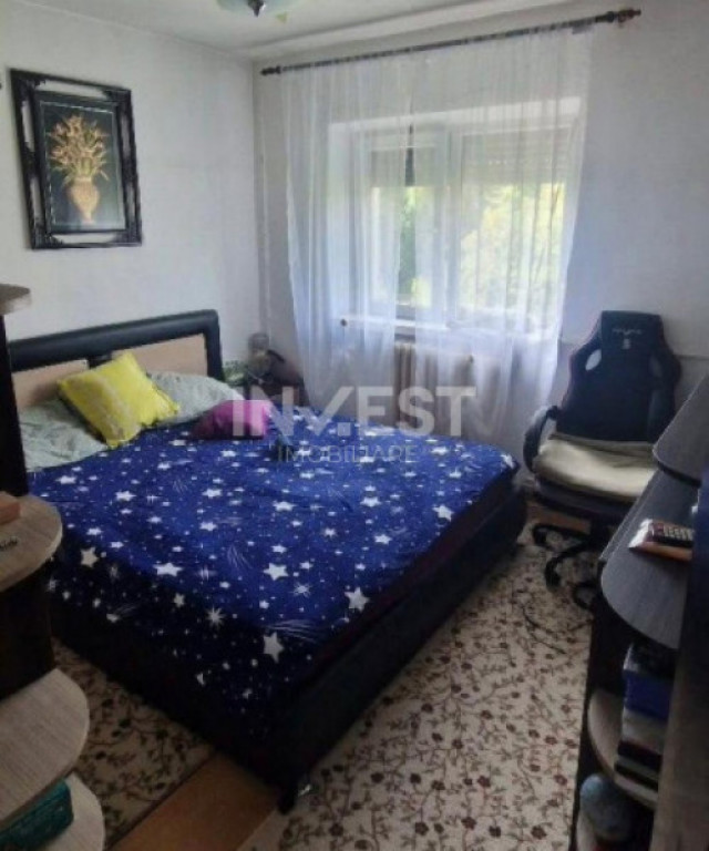 Apartament de vanzare 3 camere, decomandat, zona Canta - Ba