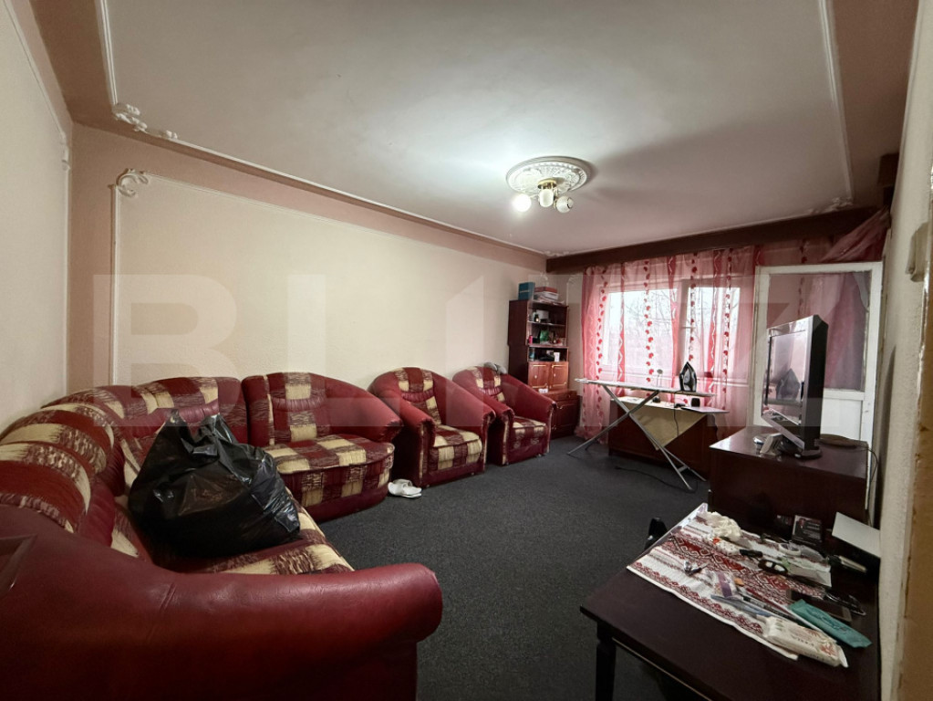 Apartament 3 camere, 75 mp, zona Nicolina