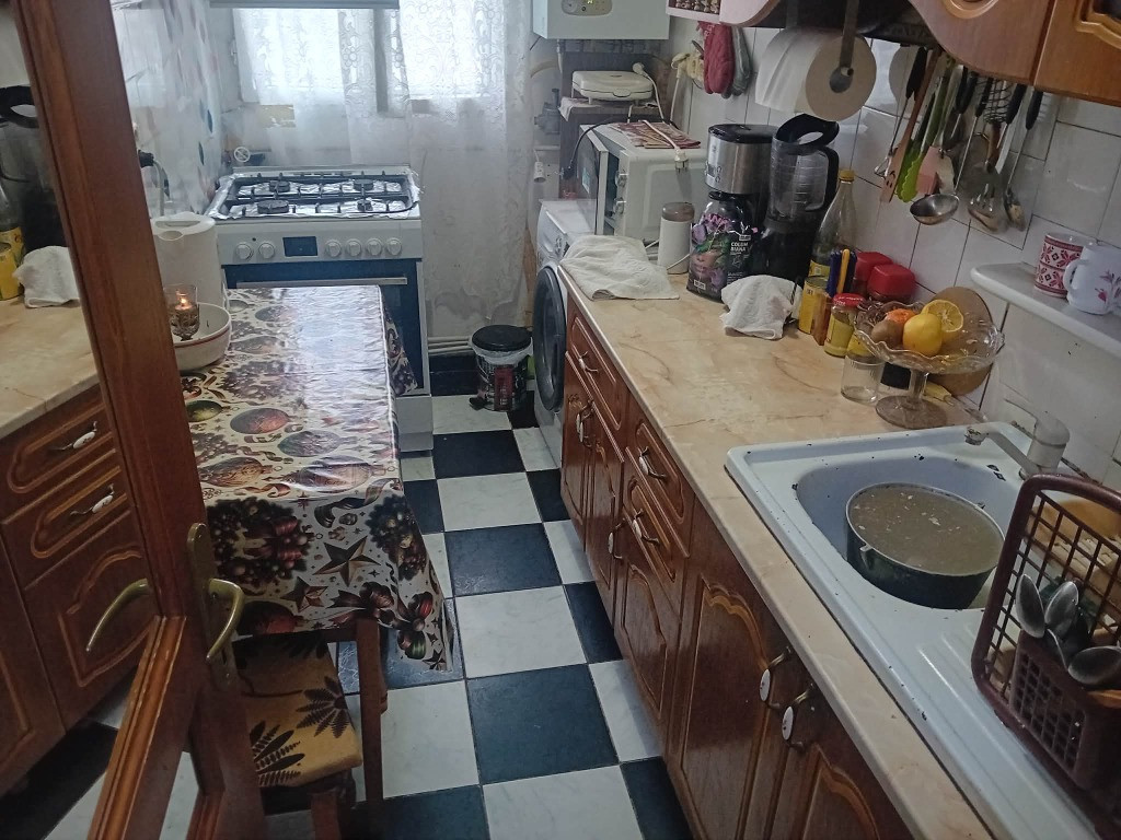 Apartament 3 Camere Piata Darmanesti 55mp centrala termoizolat luminos