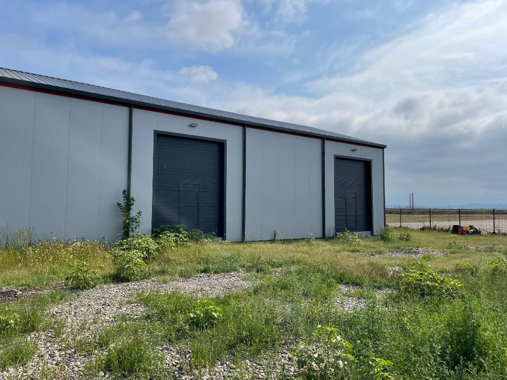 Hala noua de inchiriat