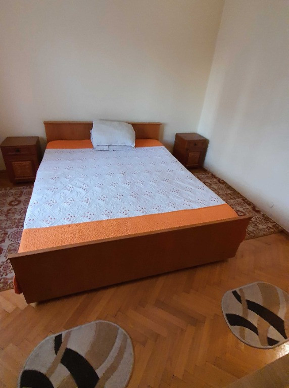 Inchiriere apartament cu 3 camere Dacia
