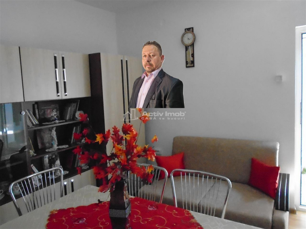 Resita Casa 7 Incaperi Parter,Etaj, Zero investitii