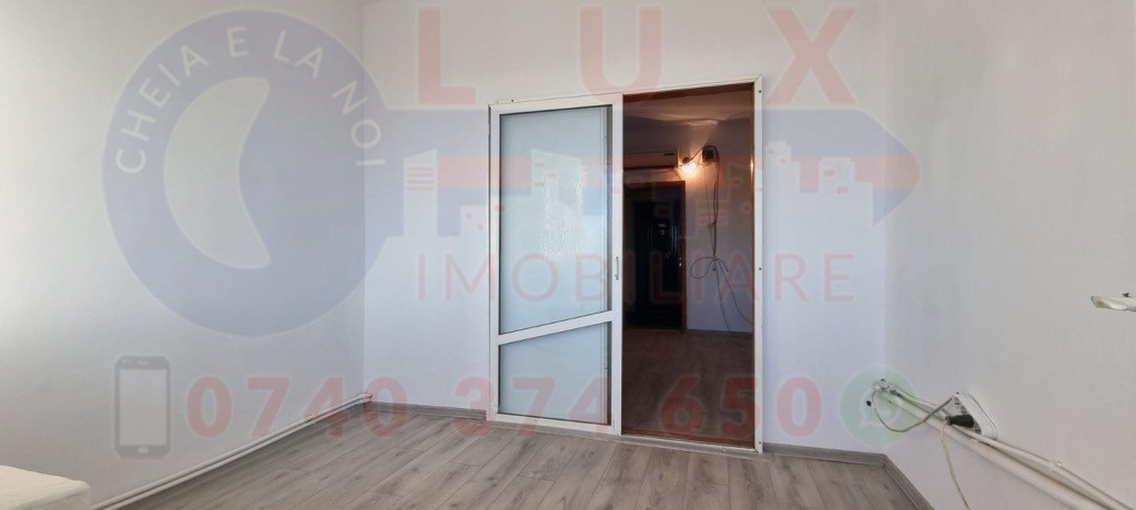 ID 1311 Garsoniera in Cartier Dallas DE VANZARE