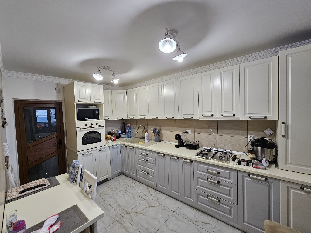 Vila si teren in Horia