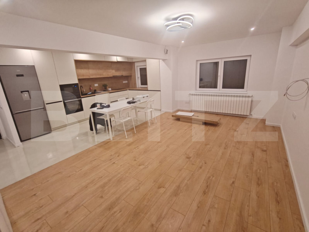 Apartament 4 camere ultrafinisat,2 bai, 84 mp, zona Calea Fl