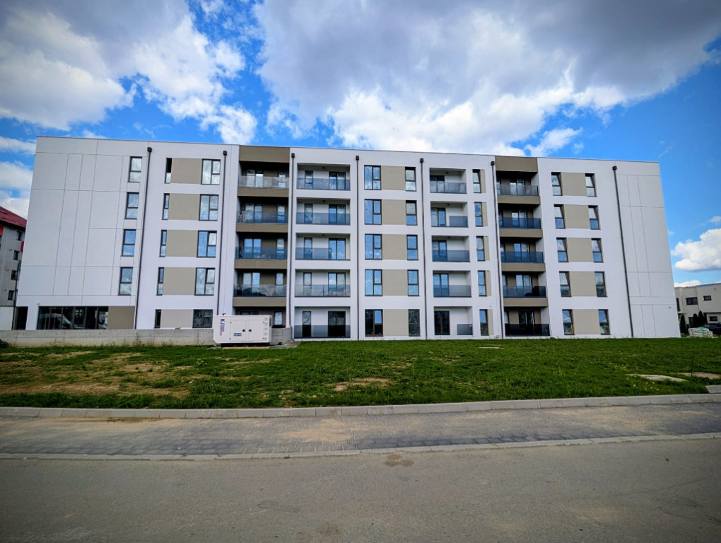 Penthouse,4 camere. finisat, Floresti