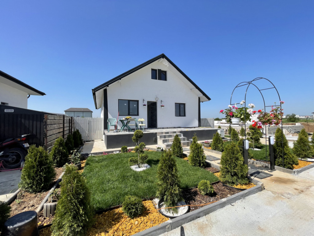 Clinceni, casa pe parter, 80mp, 3 camere, 2 bai, utilități