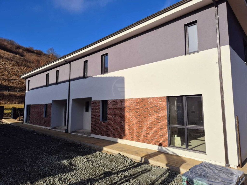 Duplex nou, semifinisat, în ansamblu rezidențial cu parc privat