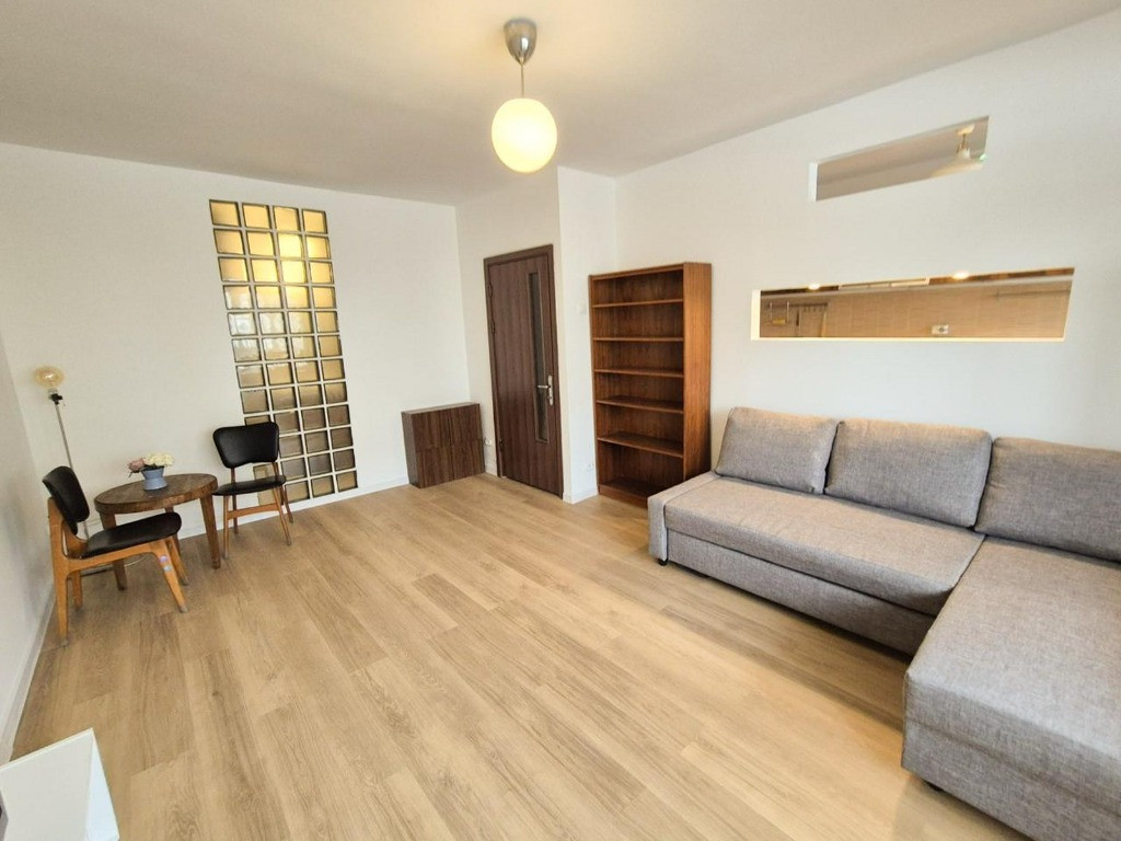 Iancului -Pantelimon, vanzare garsoniera mobilata, utilata, 38mp.