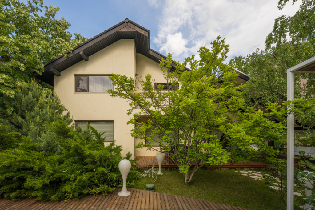 IANCU NICOLAE - COMPLEX TRAIAN, VILA 400 MP TOTAL, LOT 750 M