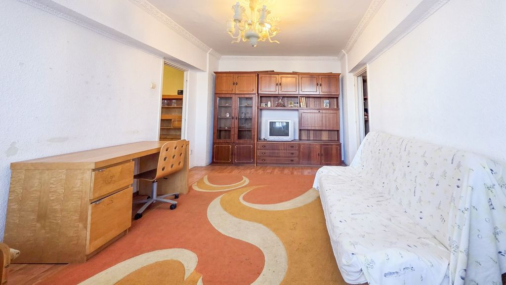 Apartament de 3 Camere - Calea Rahovei / Sebastian