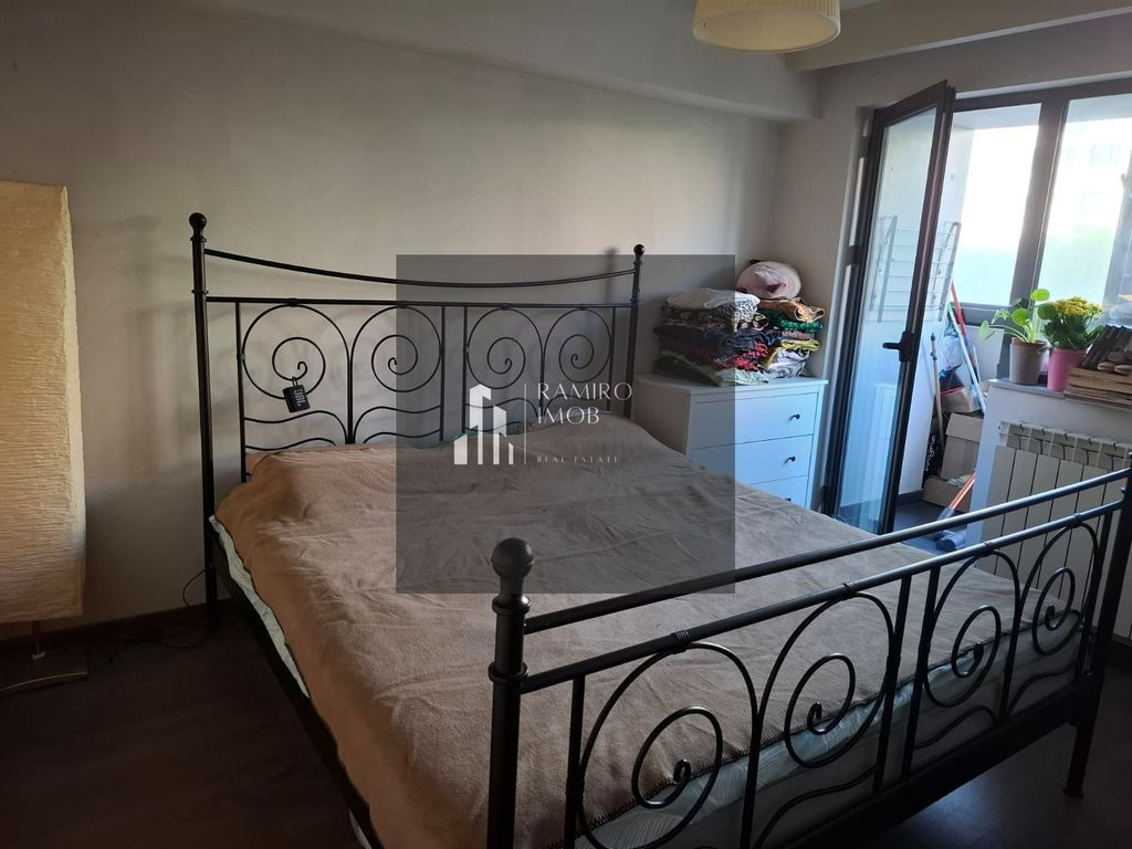 Vânzare apartament 3 camere Obregia