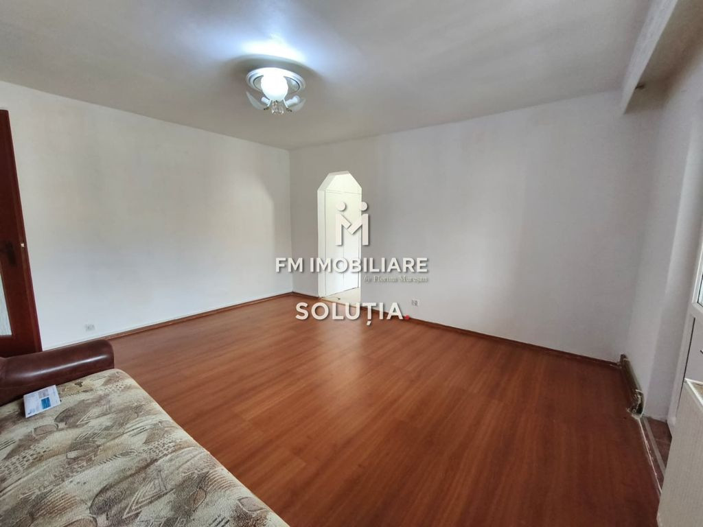 Apartament 2 dormitoare+ living, zona Bucovinei!