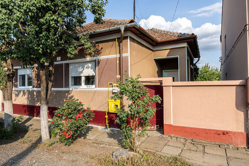 Casă de vânzare în Grădiște – Arad - teren 316 mp ...