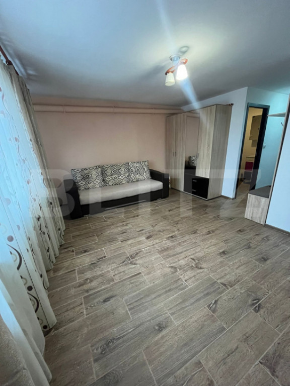 Apartament de vanzare 3 camere, 79 mp, etaj 1, zona Canta, I