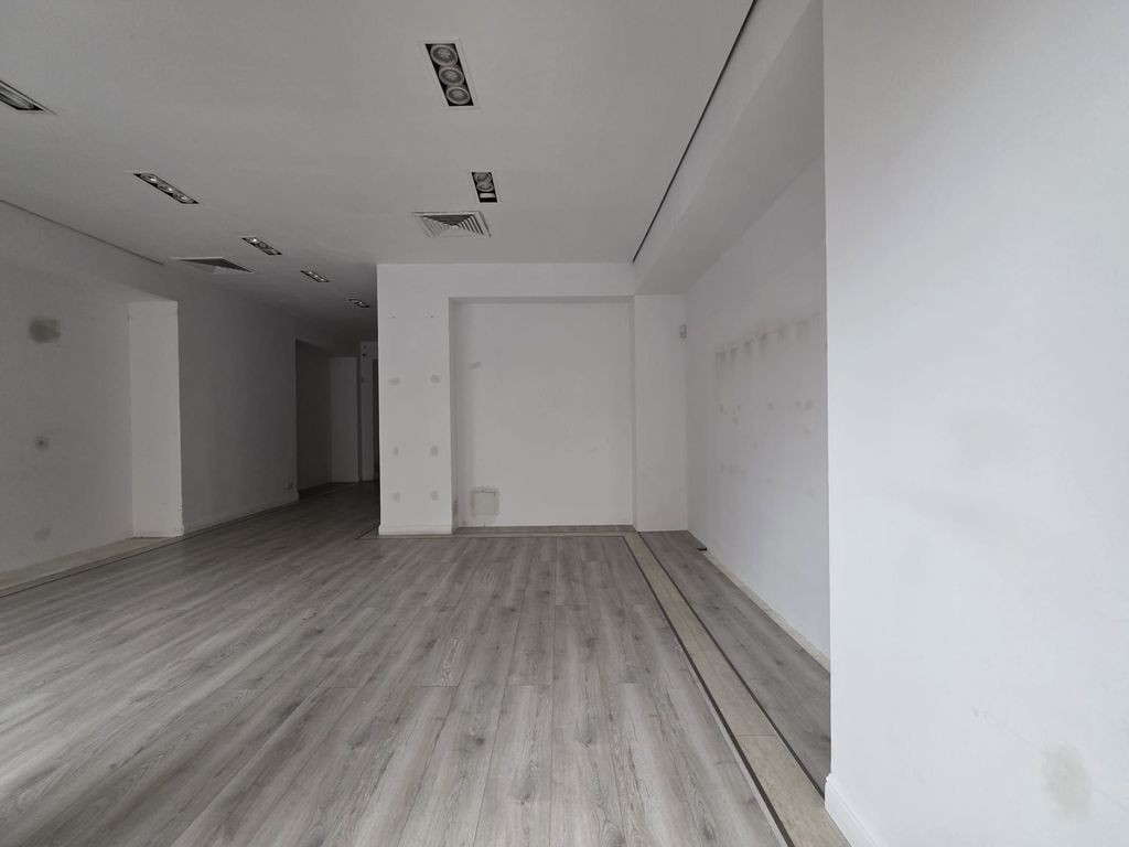 Calea Victoriei S+P 199 mp vitrina generoasa 10 ml