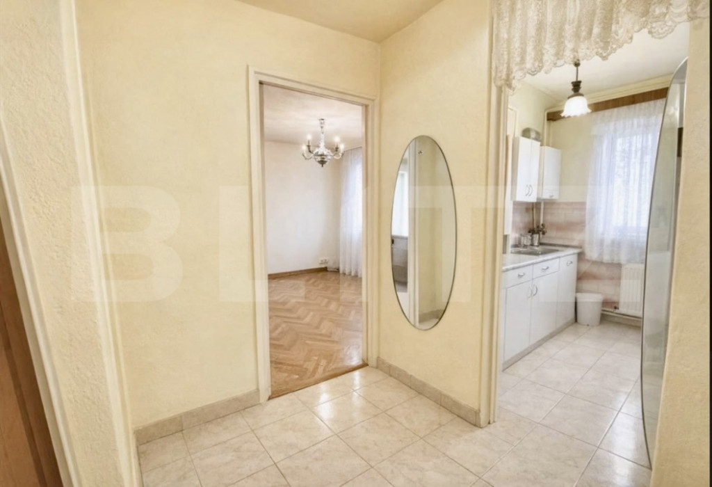 Garsoniera, 31 mp, zona M-uri Cetate