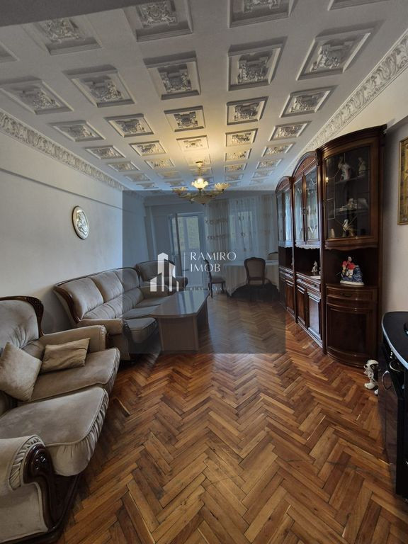 Apartament 4 camere Decomandat, Centrala, 105mp Bulevardu...