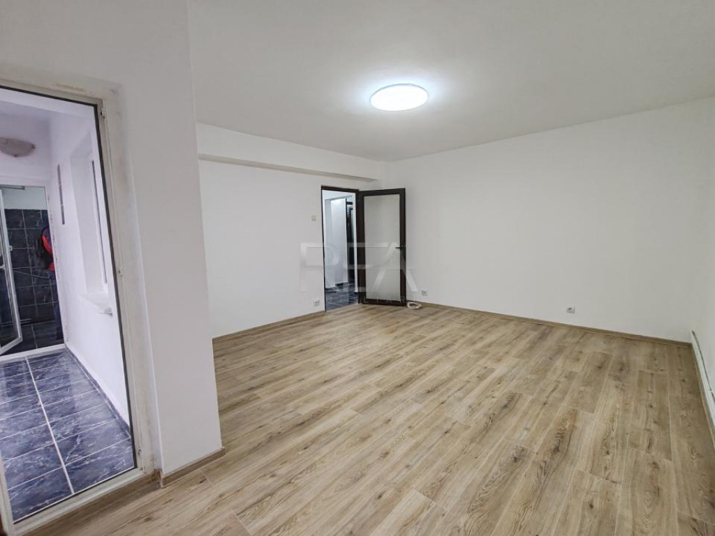 3 camere, decomandat, et 2/4, centrala- Virtutii