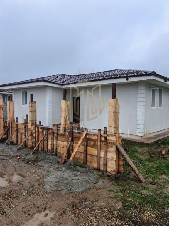 Comuna Vidra Casa 103 mp utili 470 mp teren 110 000eur