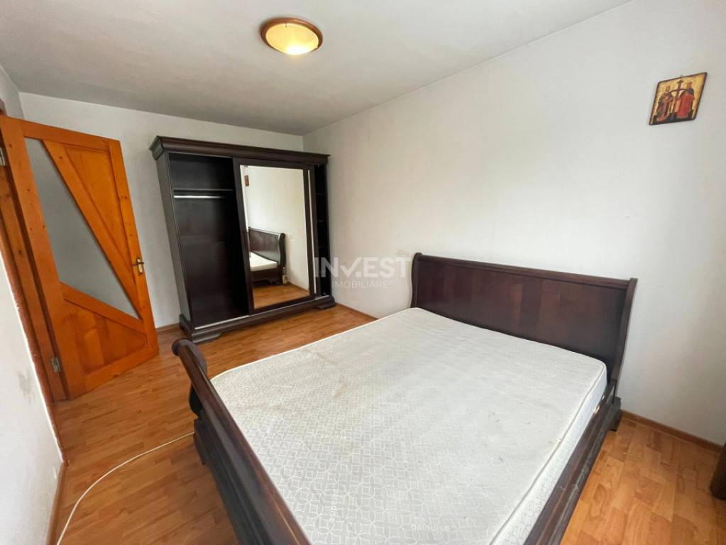 Apartament 2 camere-Pod de Piatra-etaj intermediar-bloc fara