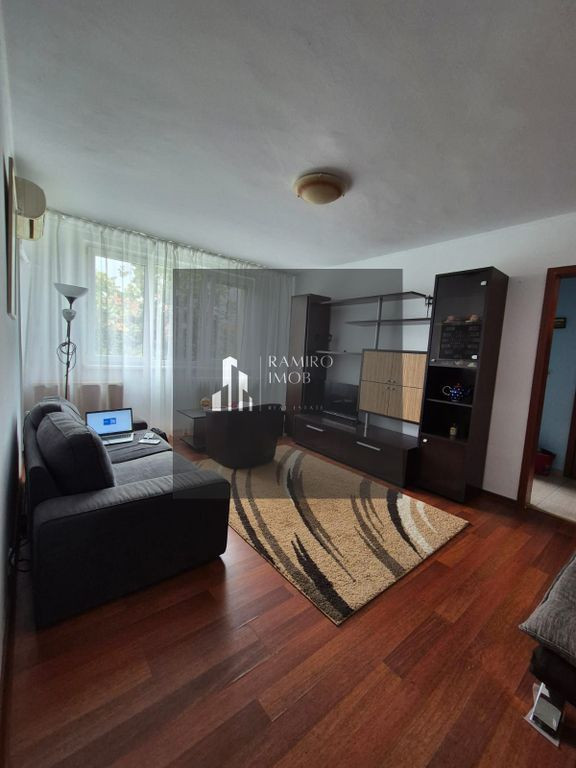 Apartament 3 camere BD 1 Decembrie 1918/ Auchan Titan