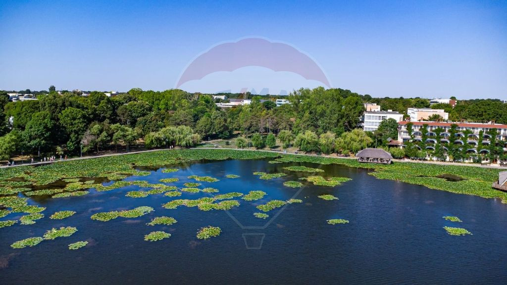 Casă / Vilă cu 5 camere de vânzare în zona Central